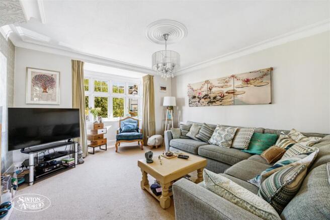 32 Croft Recp.jpg