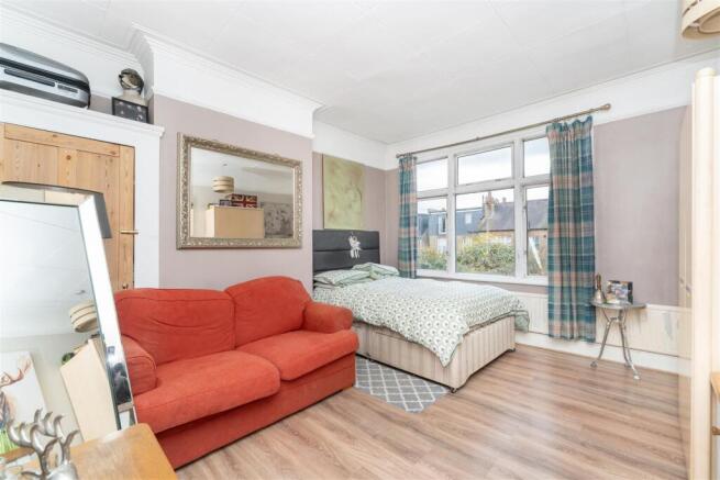 8 DBR Bed 2.jpg