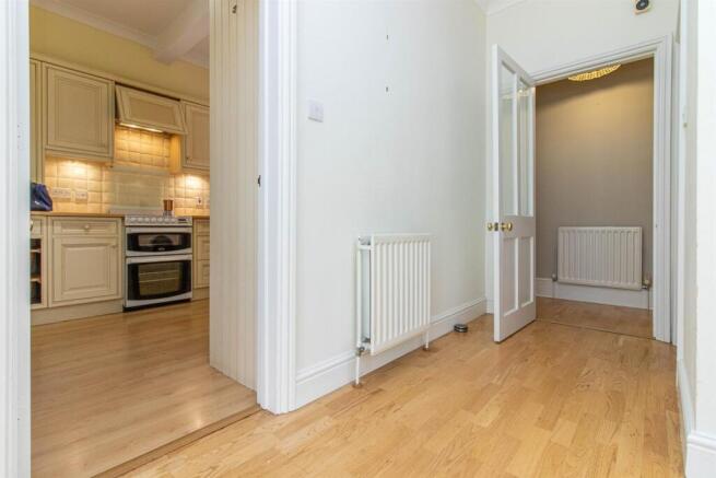 sitting rm door and kitchen - Copy.jpg