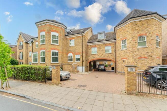 Manor House Court.jpg