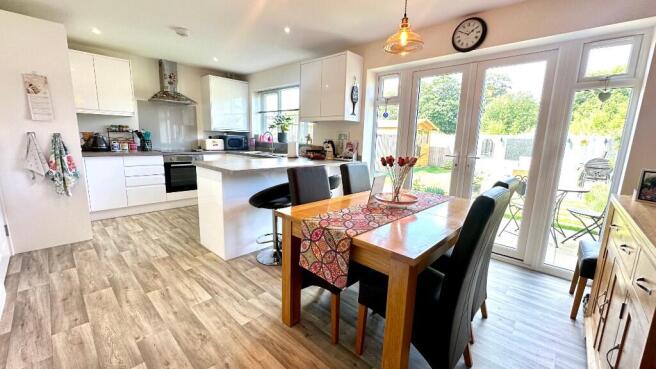 Fitted Kitchen/Diner