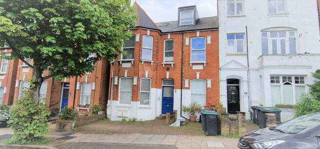 3 BEDROOM FIRST FLOOR FLAT