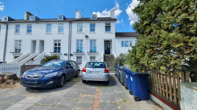 2 BEDROOM 1st FLOOR FLAT