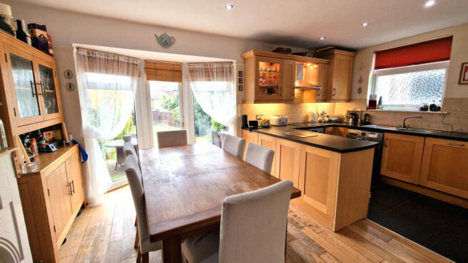 DINING - KITCHEN