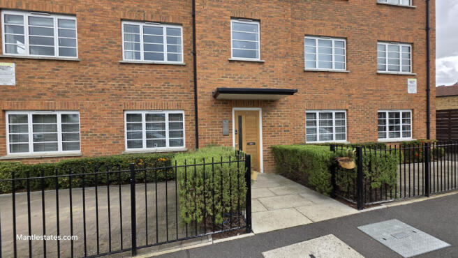 1 bed flat for sale Victoria Road, East Barnet EN