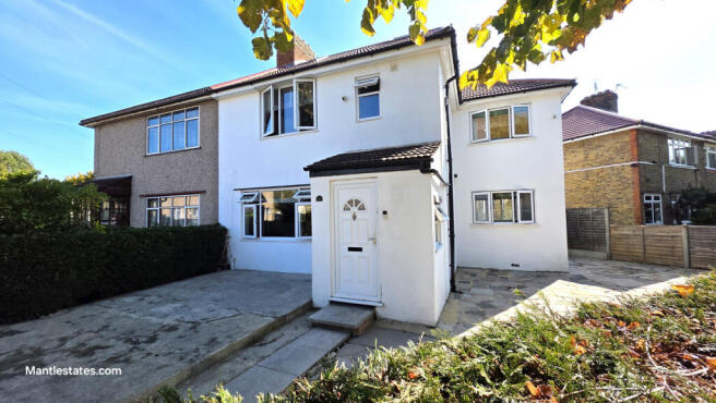 4 - 5 bed semi-detached house to rent on Sweet Br