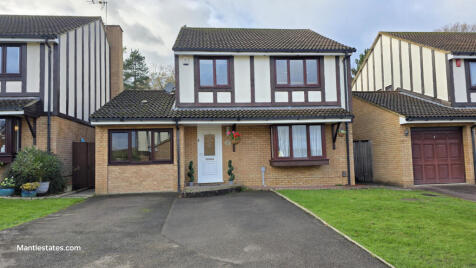 Conifer Close, Goffs Oak EN7 6EY