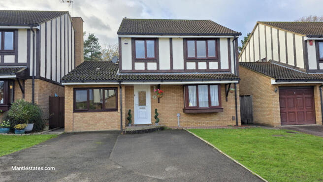 4 bed detached house for sale Conifer Close, Goff