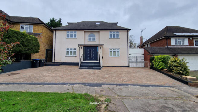 6 bed detached house to rent Claremont Road, Hadl
