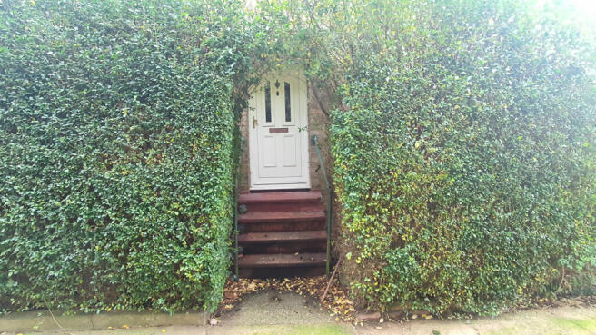 2 bed maisonette for sale Grove Road, Cockfosters