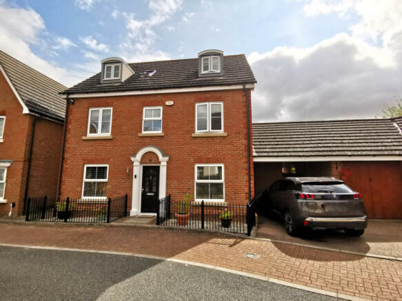 5 Bedroom Detached for Sale