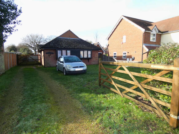 2 Bedroom Detached Bungalow for Sale