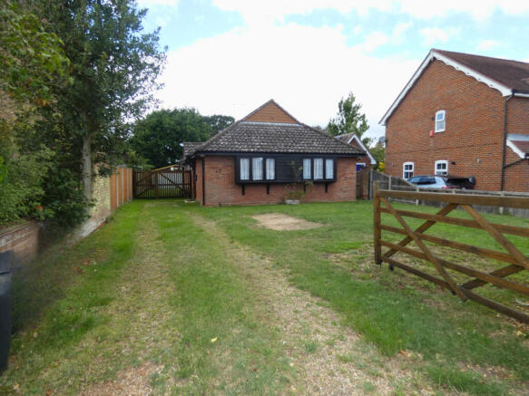 2 Bedroom Detached Bungalow for Sale