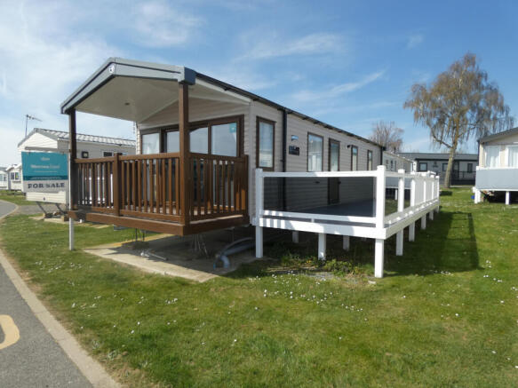 2 Bedroom Park Home for Sale