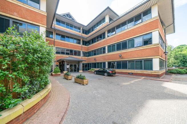 Ext - Swan House (2)