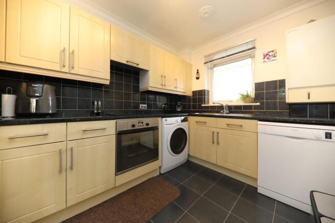 Kitchen (2)