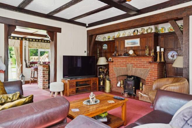 Living Room (2)