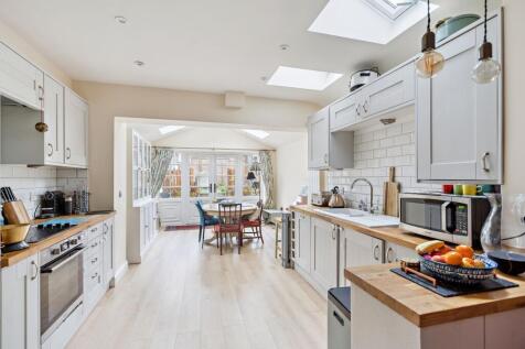 High Street, Rickmansworth, WD3