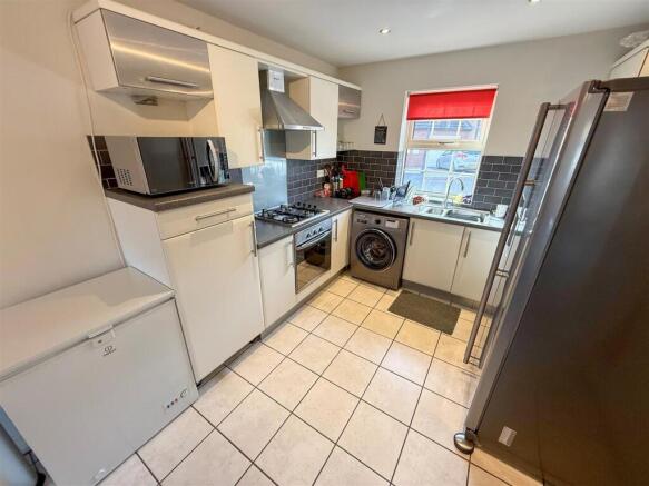OPEN PLAN LIVING DINING KITCHEN