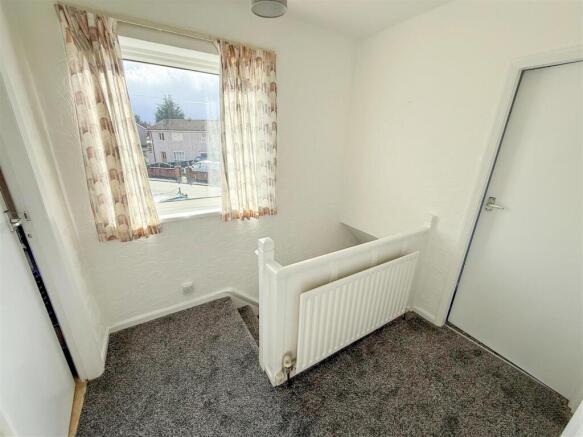 FIRST FLOOR LANDING