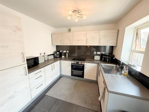 OPEN PLAN DINING KITCHEN