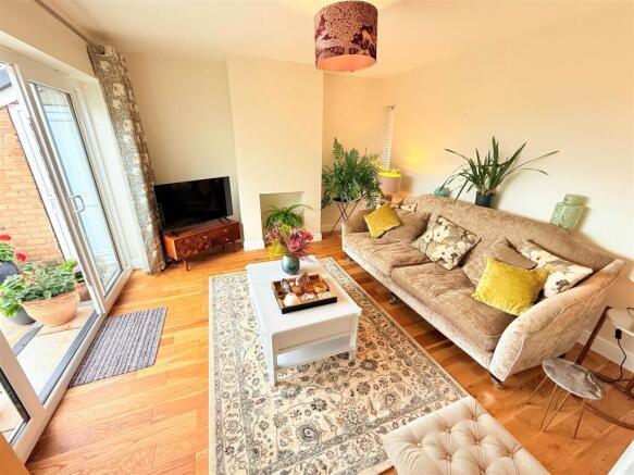 SITTING ROOM