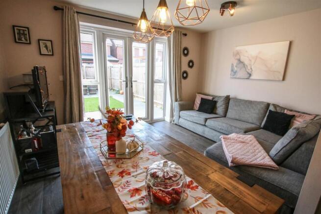 OPEN PLAN LIVING/ DINING/ KITCHEN