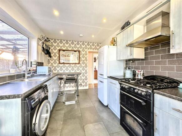 Kitchen/Breakfast Room