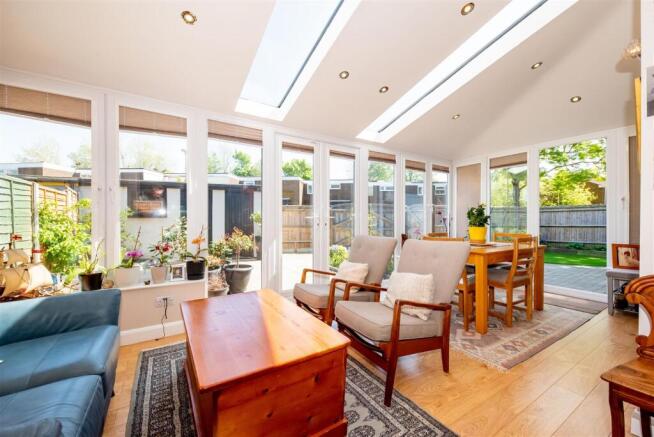 Sitting/Dining Room