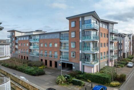 Cameronian Square, Gateshead, NE8