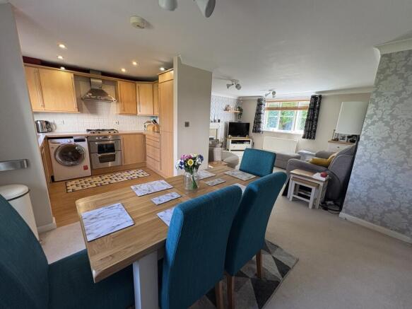 OPEN PLAN LIVING ACCOMODATION