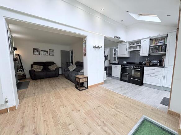 OPEN PLAN LIVING