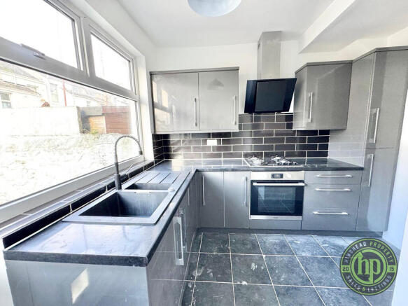 IMG-20251118-WA00...