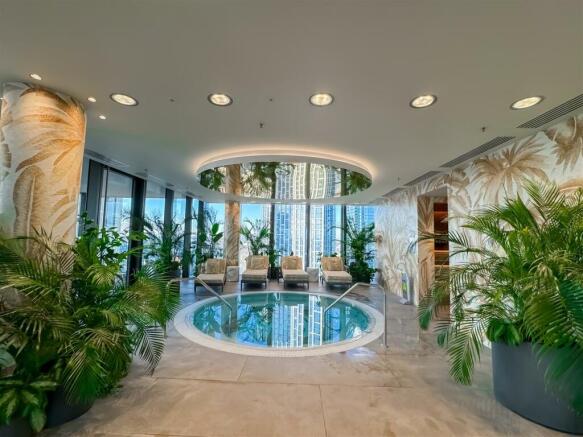Damac Tower - For Sale - jacuzzi  - SW8