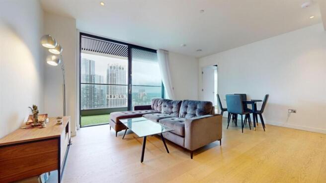 Living Room - Top Floor - For Sale - Canary Wharf 