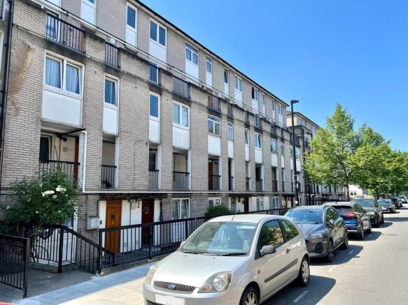 1 bedroom for rent near to island gardens