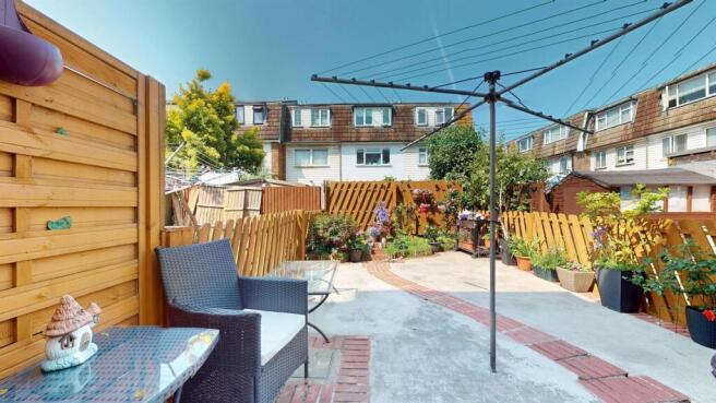 wide back Garden for sale at E16 by Barrain London