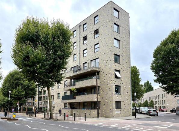Manchester Road, E14, For Sale By Barrain London