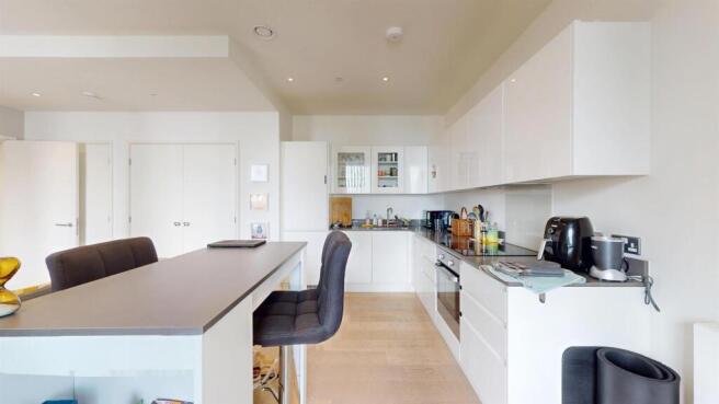 Wardian, Canary Wharf For Sale, E14, By Barrain Lo