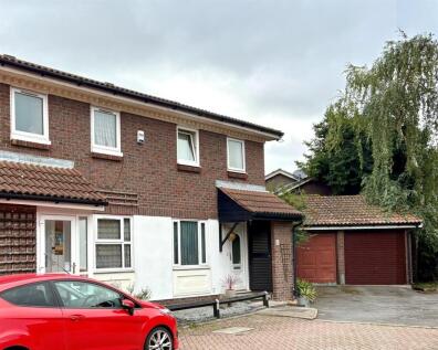 Hickman Close, Custom House, E16