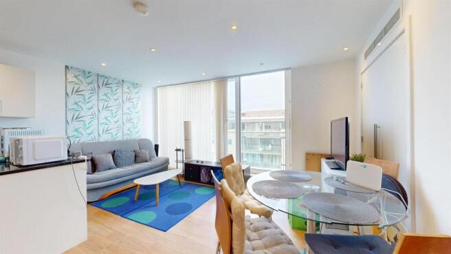 Property For Sale Gallions Reach, E16 (living room