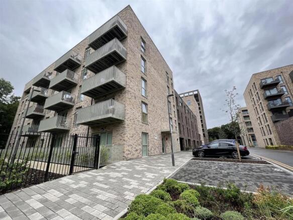 1 Bedroom For Sale, Beckton, E6, By Barrain London