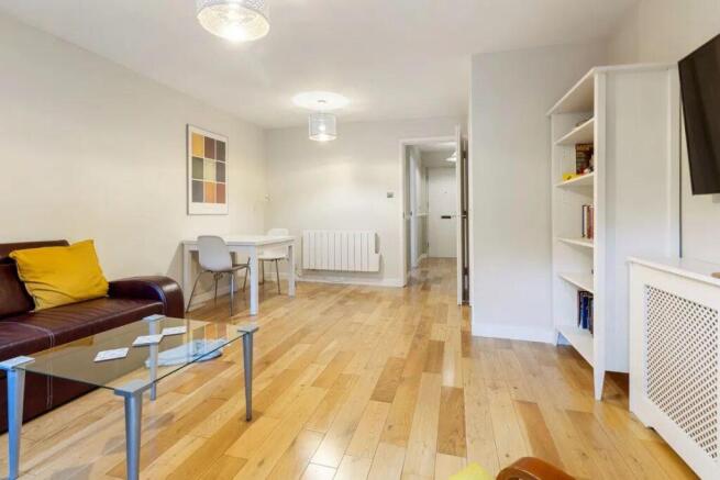 Athol Square, E14 - For Sale - Barrain London Esta