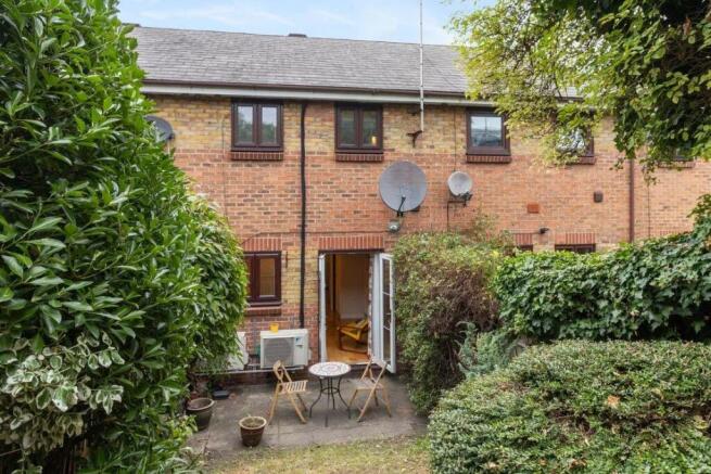 Athol Square, E14 - For Sale - Barrain London Esta