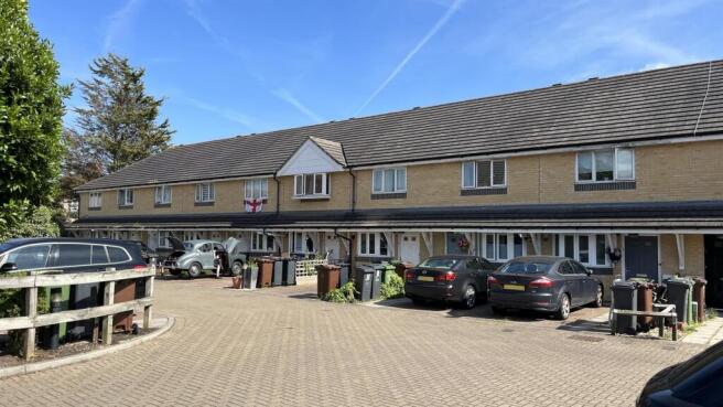 For Sale - Dagenham RM8 - By Barrain London Estate