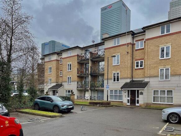 buy to let property for sale at isle of dogs, E14 