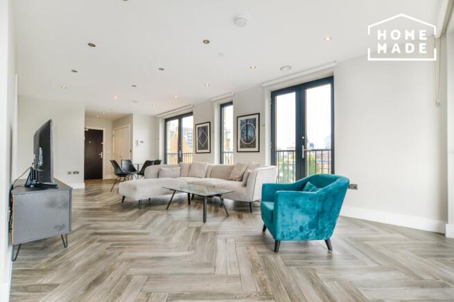 Living room - flat 3, 10 battersea.jpg