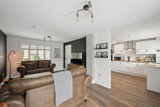 Lounge/ Dining Room