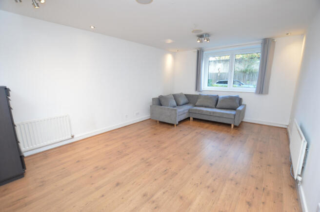 Lounge/ Dining Room
