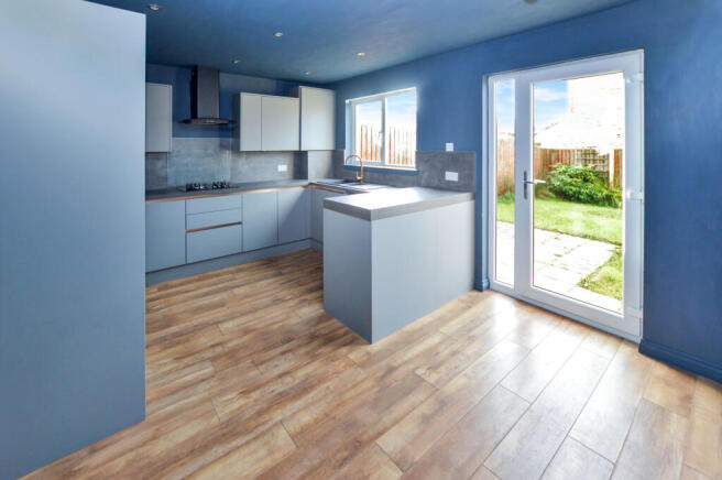 Kitchen/ Dining Room